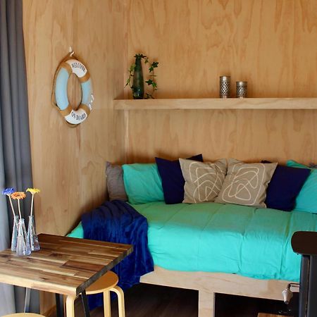 Cosy Tiny Container Cabin Carterton Exterior foto